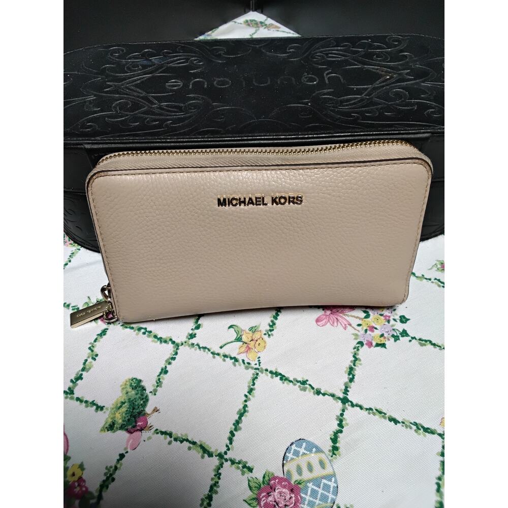 Michael Kors  Wristlet Powder Blush Tan Zip Around Wallet